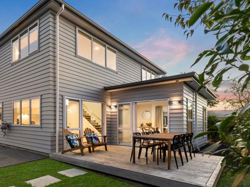 13E Teal Crescent, Beach Haven