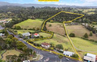 551-561 West Coast Road, Oratia