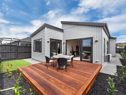 14 Tipu Crescent, Wainui