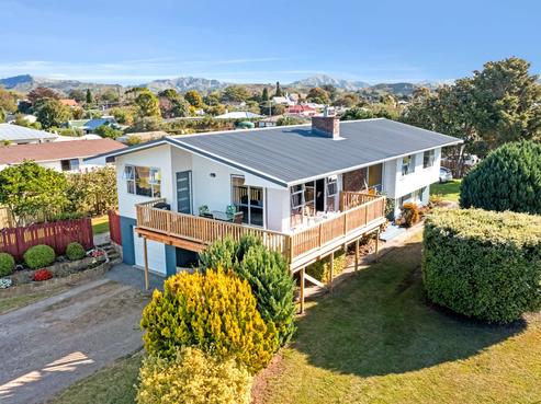 12 Banks Street, Tolaga Bay