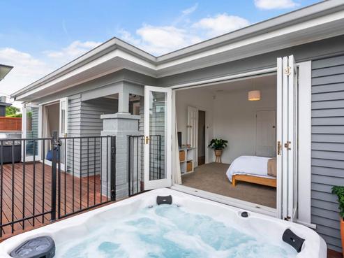 110 Riddell Road, Glendowie