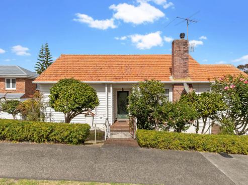 17 Bay Road, Saint Heliers