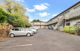 2/30 Bellevue Road, Mount Eden