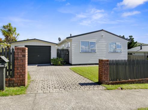 40 Outram Grove, Kelson