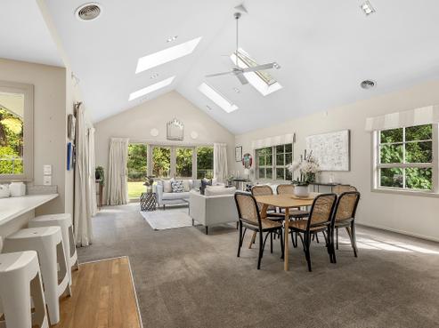 8 Saint Annes Square, Tawa