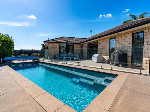 25 Piwakawaka Court, Rototuna North