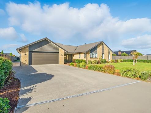 18 Silver Peaks Drive, West Melton