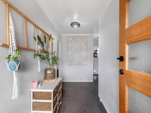6 Hobbs Place, Westbrook