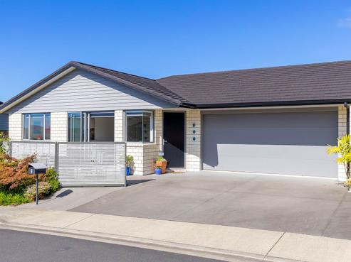 9/4 Greystone Place, Omokoroa