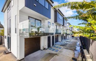 37D Erima Avenue, Point England