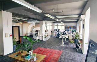OFFICE SPACE | Shared Office or Take the Lot!