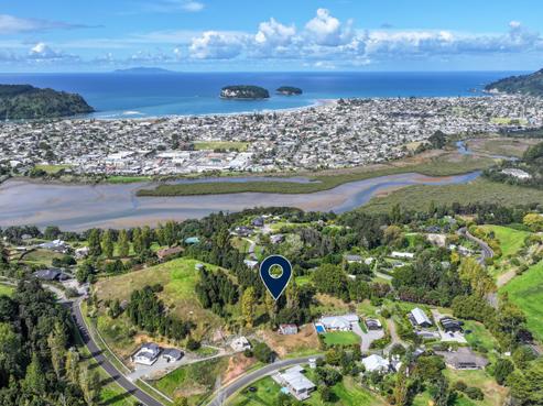 16 Manuka Drive, Whangamata