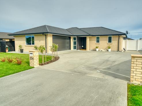 174 Coulson Road, Paroa