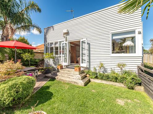 11 Nixon Street, Whanganui East