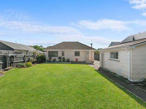 16 Bassett Street, Burwood