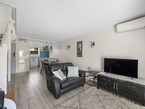 233 Marine Parade, Napier South