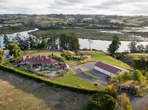 72 Potts Road, Whitford