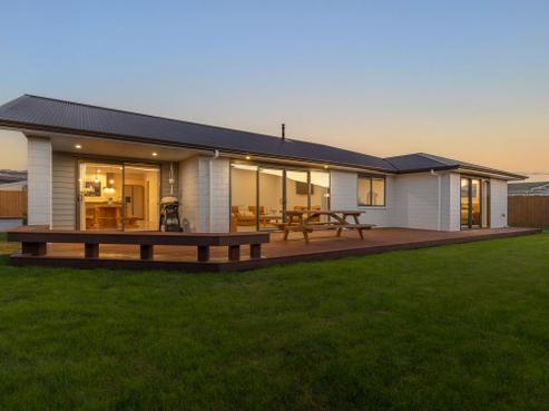 14 Ash Close, Levin
