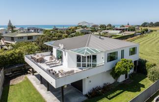 2/75 Harper Road, Waimarama