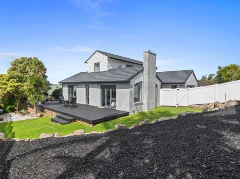 16 Pebble Beach Boulevard, Kamo