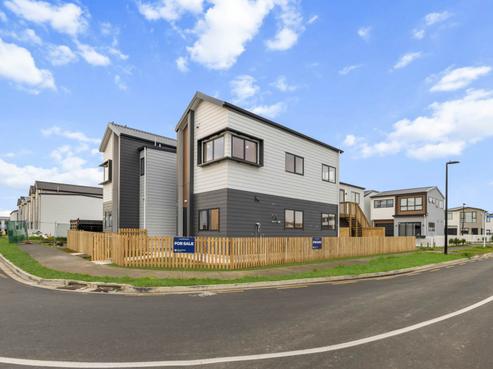 14 Whare Kauri Road, Papakura