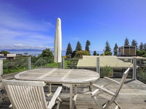15 Patui Avenue, Thornton Bay