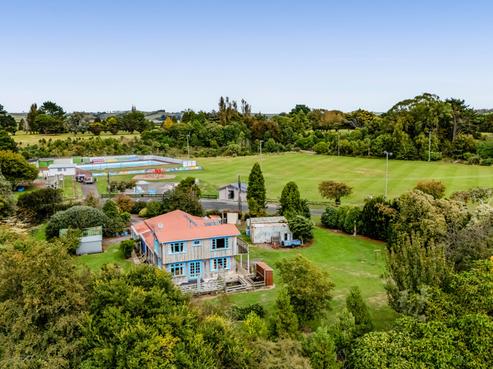 100 Conway Road, Eltham