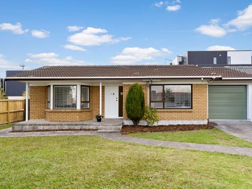 176 Te Atatu Road, Te Atatu South