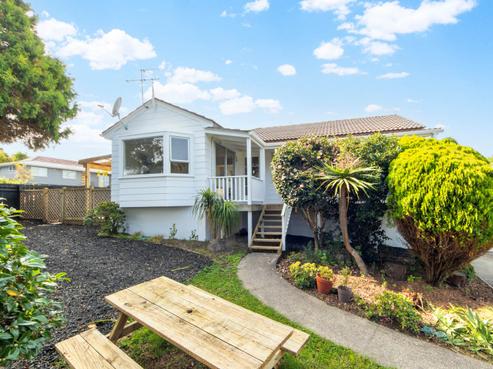 1 Pahi Place, West Harbour