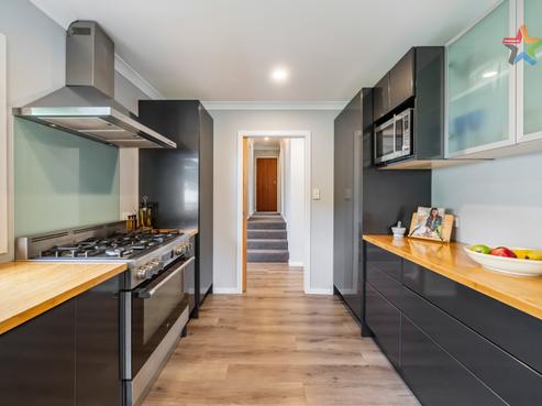 12 Waipuna Grove, Stokes Valley
