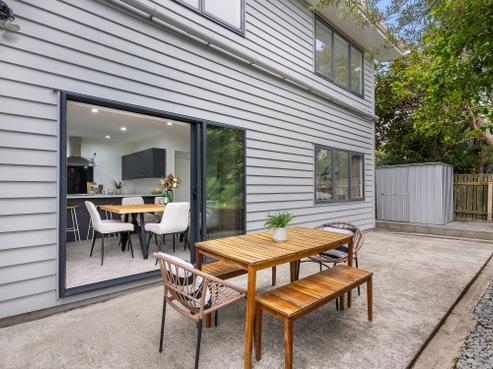17A Lomita Road, Johnsonville