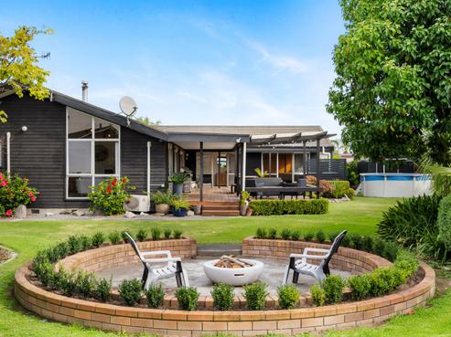 11 Holyrood Street, Taradale
