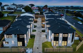 592-594 Massey Road, Mangere