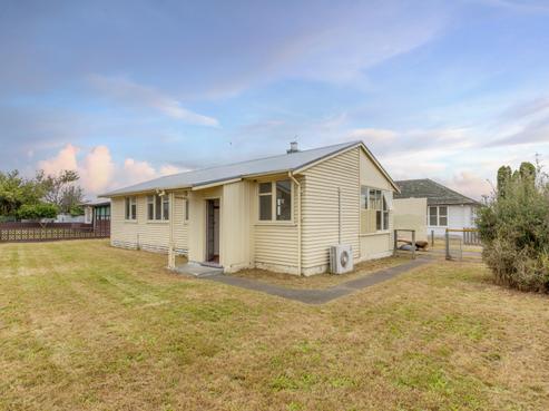 400 Kiwi Place, Camberley