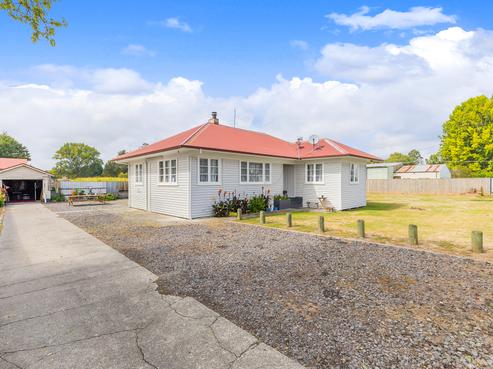 2976 Broadlands Road, Broadlands