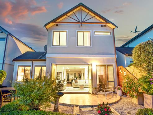 260 Alec Craig Way, Gulf Harbour