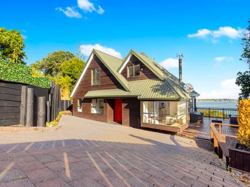 1 Bamfield Place, Hillsborough