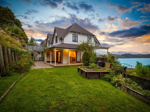 2/851A Governors Bay Road, Governors Bay