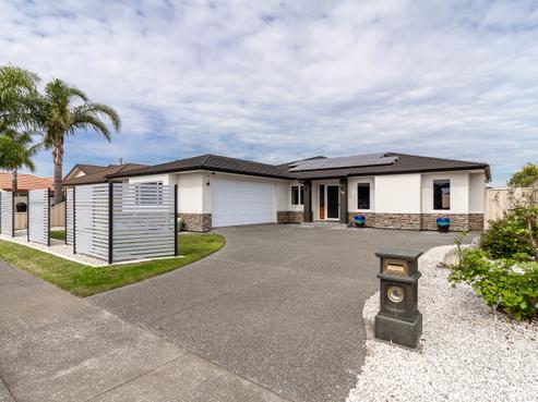 30 Pinotage Drive, Greenmeadows