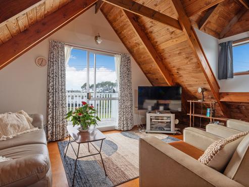 12 Captain Cook Road, Cooks Beach