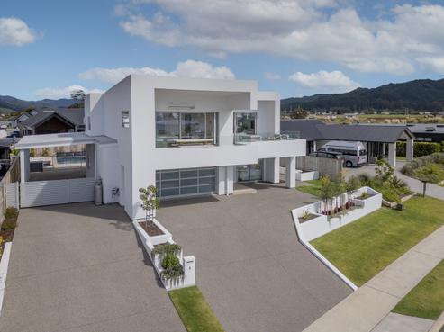8 Awatea Drive, Whitianga