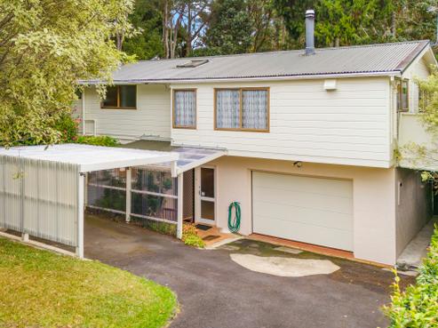 19 Tane Road, Laingholm