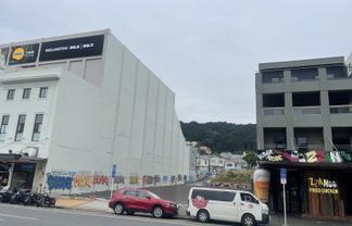 Prime Courtenay Place Yard for Lease – High Profile & Endless Potential
