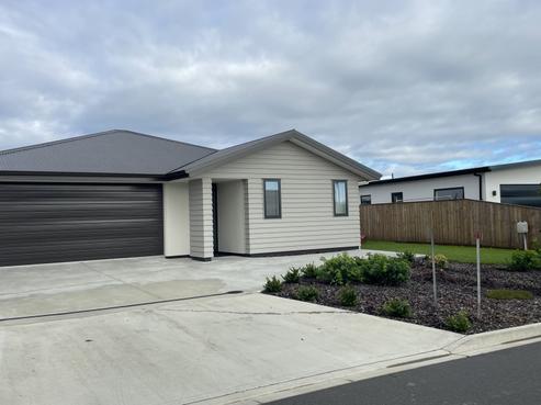 18 Hanworth Road, Hope