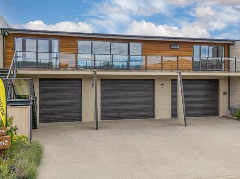 16 Silverstone Drive, Cromwell
