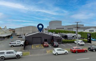 Functional warehouse with yard