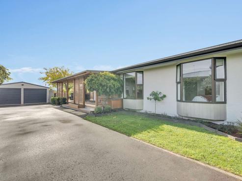 13 Sussex Street, Weston