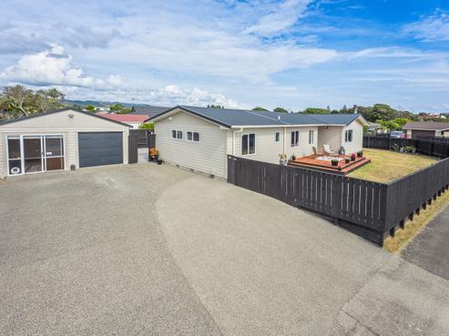 21 Reeves Street, Waikanae Beach