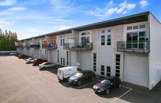 Lock and leave with income