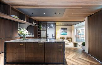 Immaculate First Floor Office – Merivale Mall